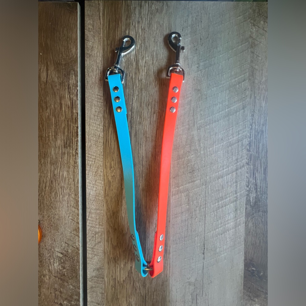 Biothane orange and blue dog leash coupler